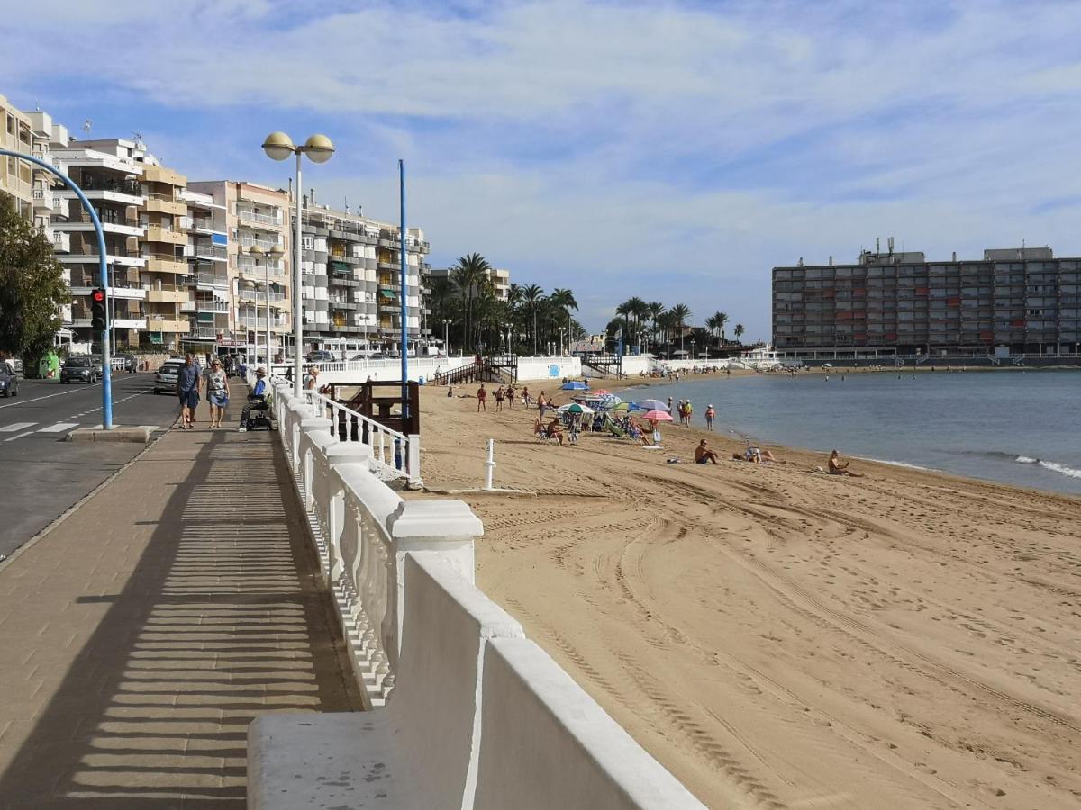 Beachfront Modern And Spacious Apartment Torrevieja Exterior photo